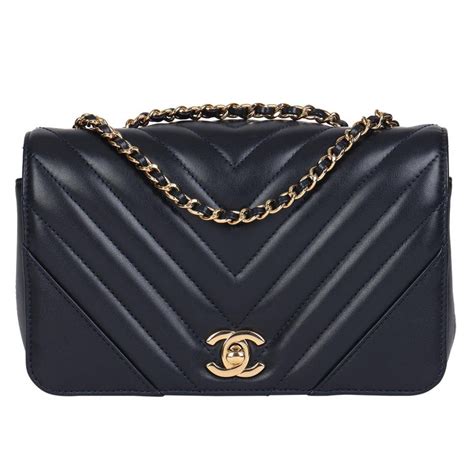 chanel 16s navy chevron